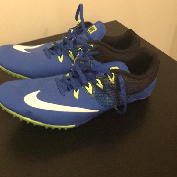 Track and field shoes. - Picture 2 of 3